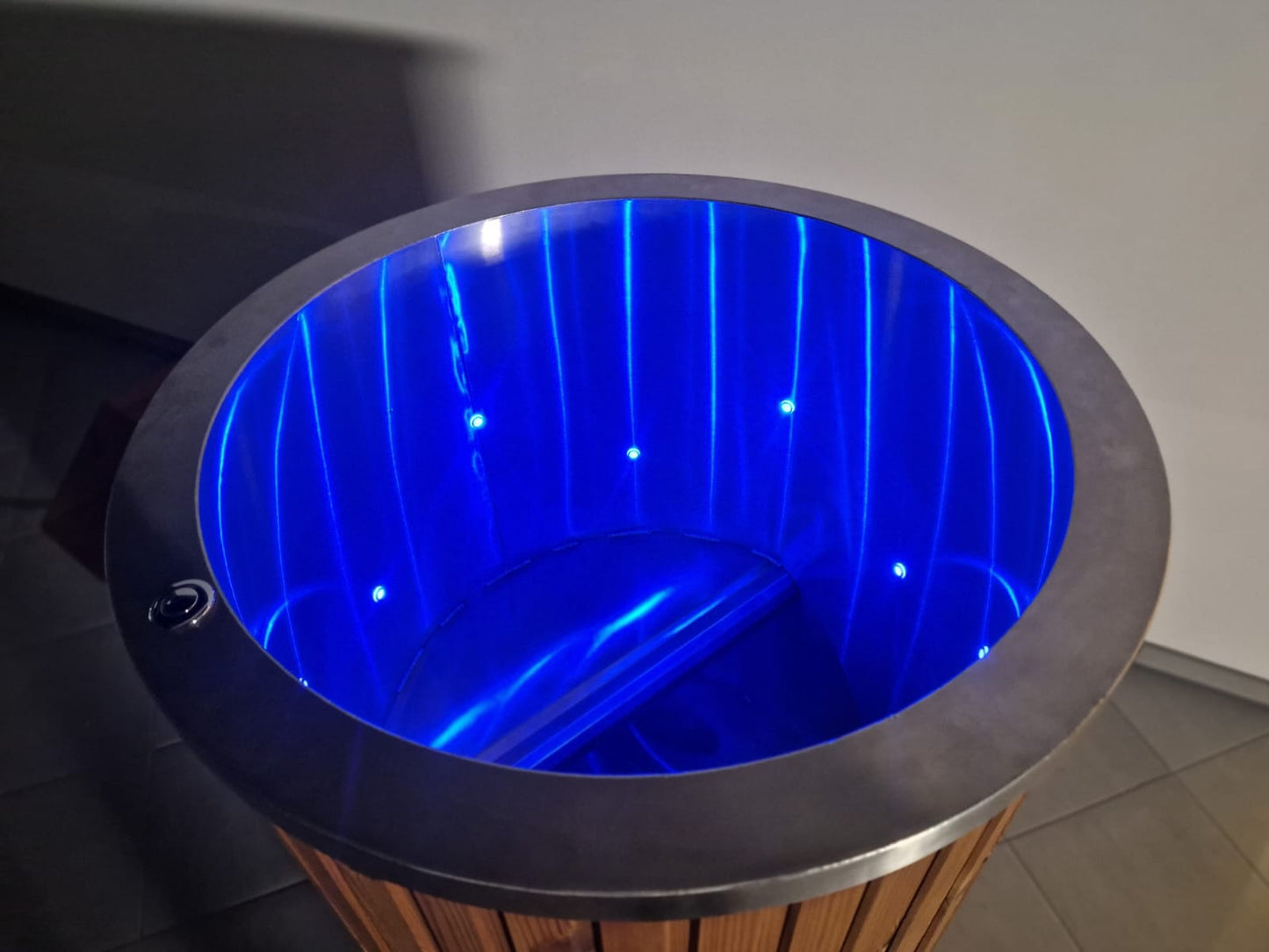 "moti" steel round icebath