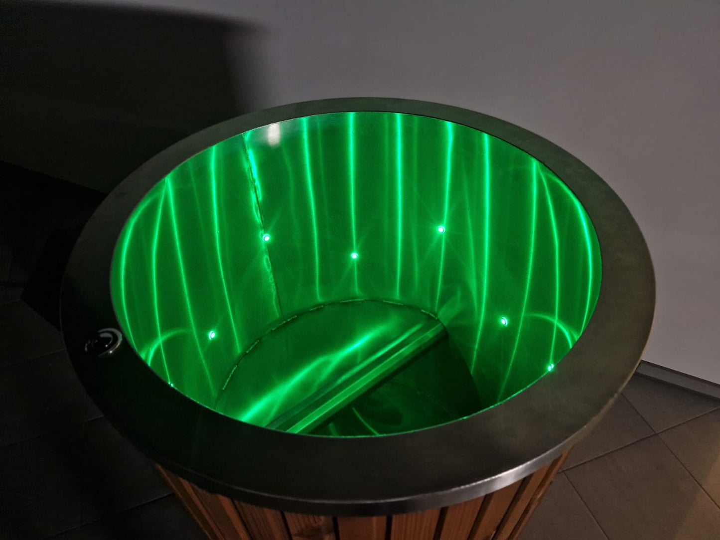 "moti" steel round icebath