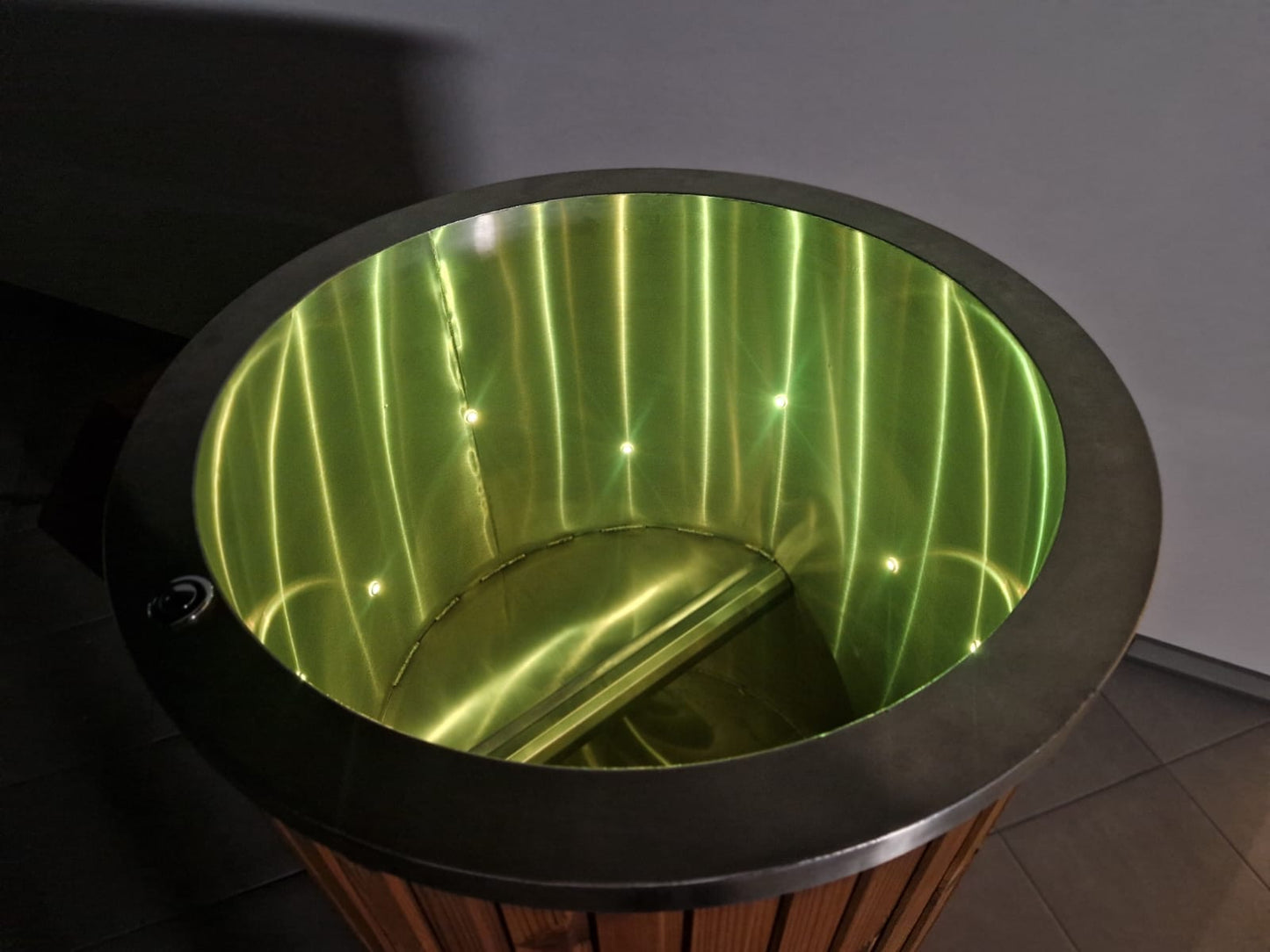 "moti" steel round icebath
