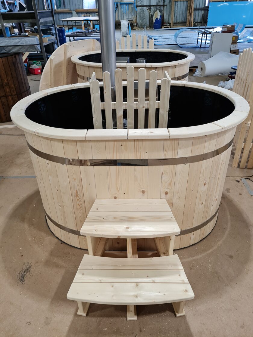 Premium PP Kunststoff Whirlpool OVAL 110x160 mit Innenheizung
