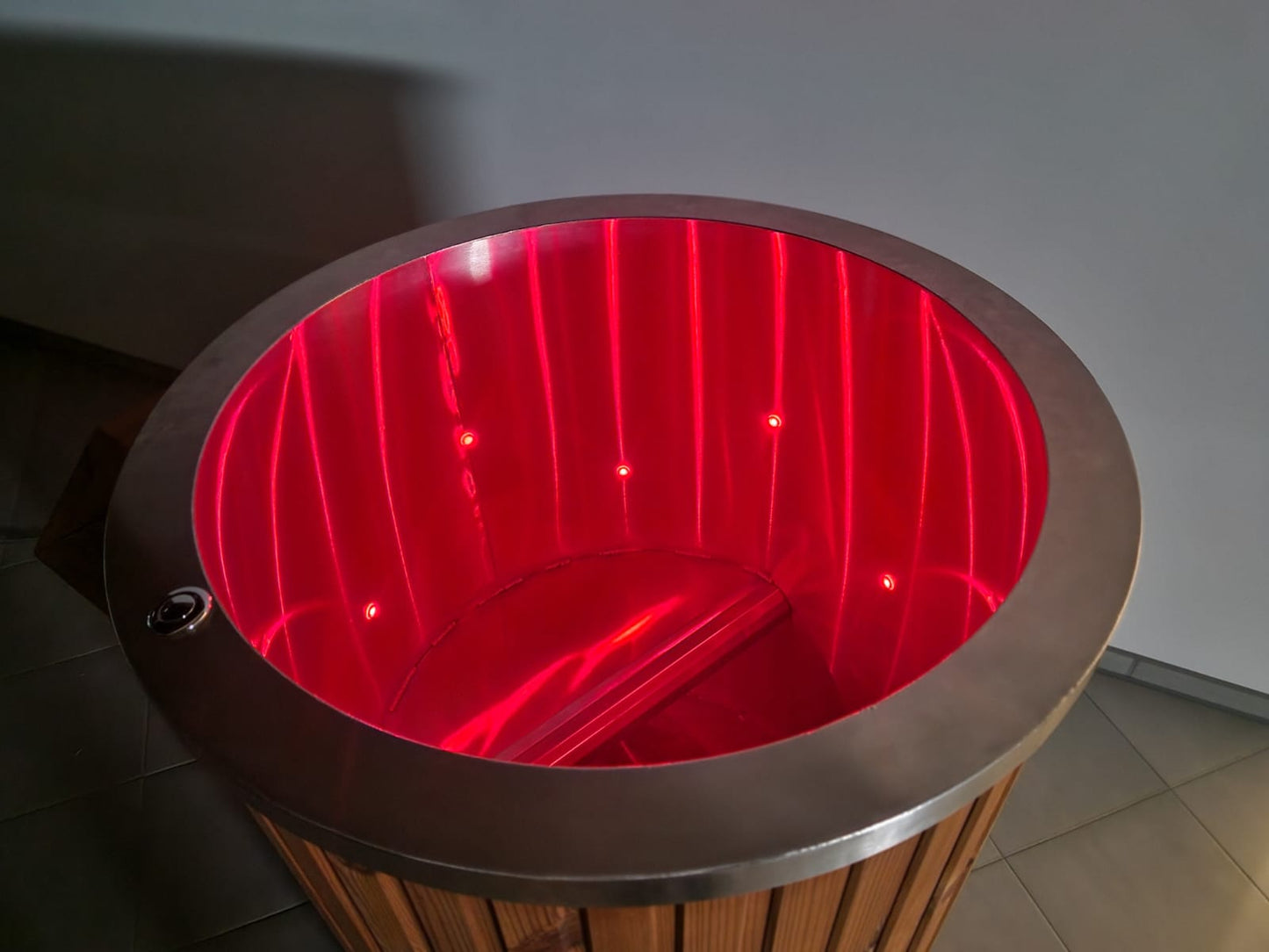 "moti" steel round icebath