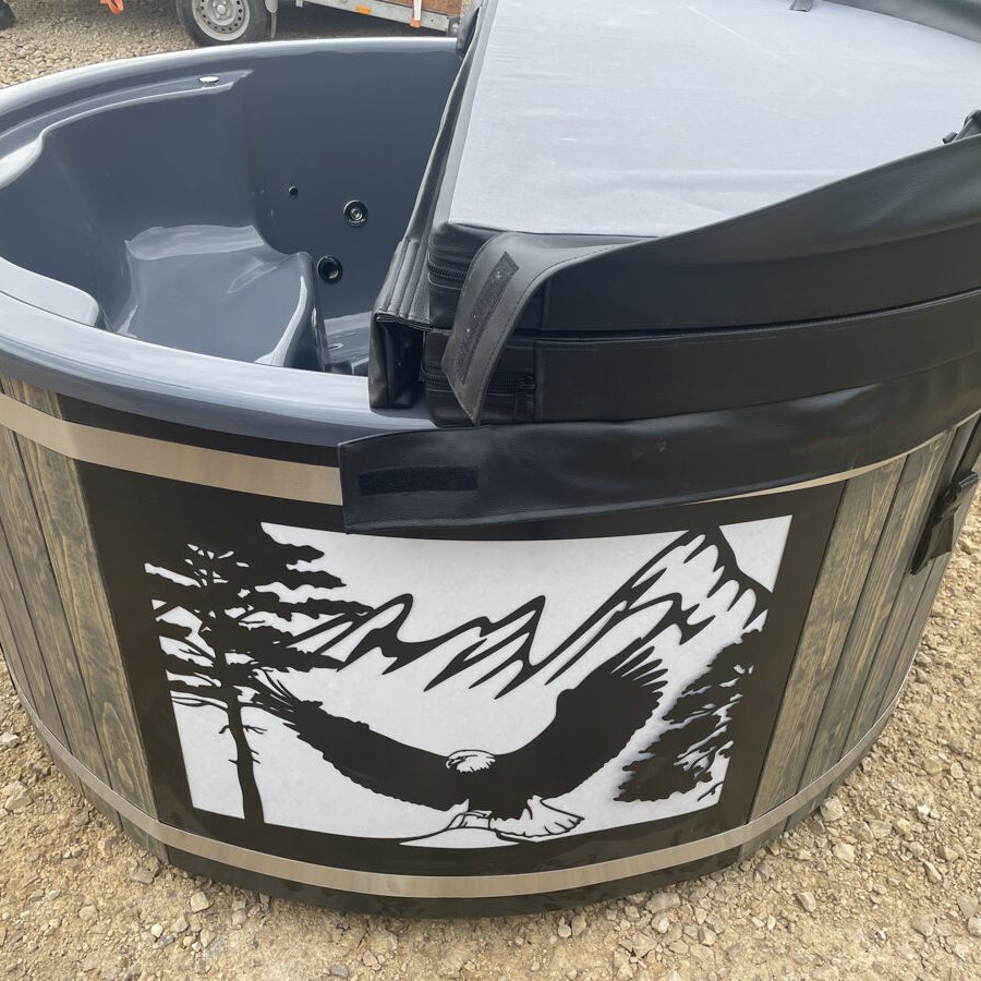 Whirlpool aus Fiberglas mit integriertem Ofen