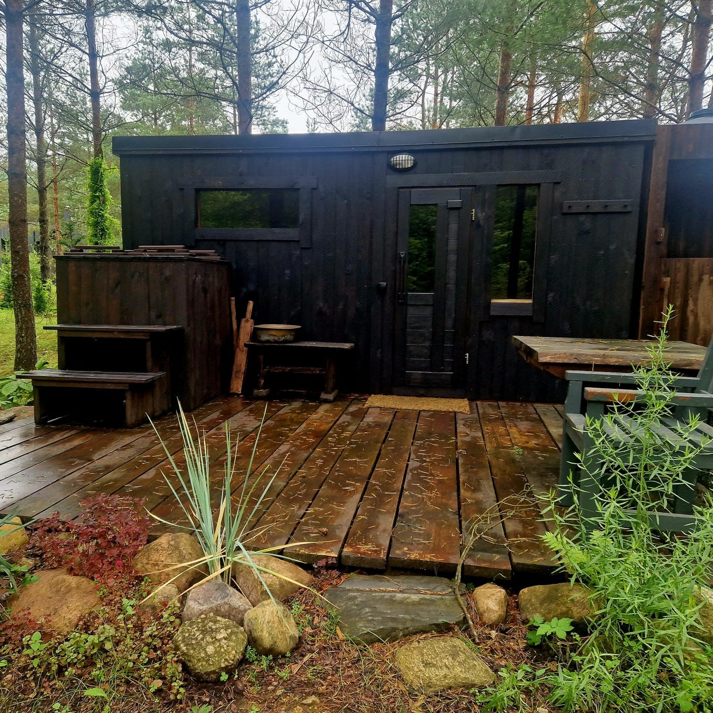 Space-saving sauna cabin made from Thermowood for 4 people