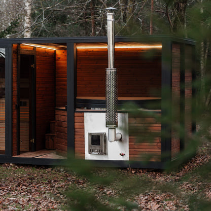 Thermoholz-Außensauna mit integriertem Hot Tub