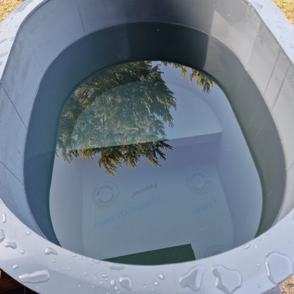 Classic style oval cold water tub for therapy and recovery