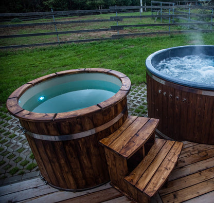 Round cold plunge bath tub for gardens, saunas, and wellness centers