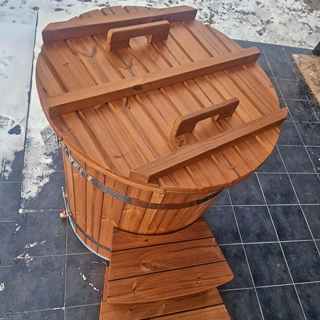 Round cold plunge tub for cold water therapy and muscle recovery