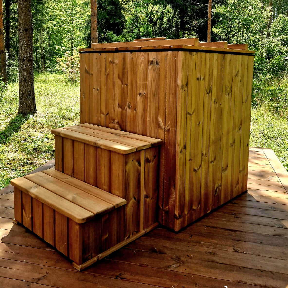 Thermowood square cold plunge tub for outdoor ice bath therapy
