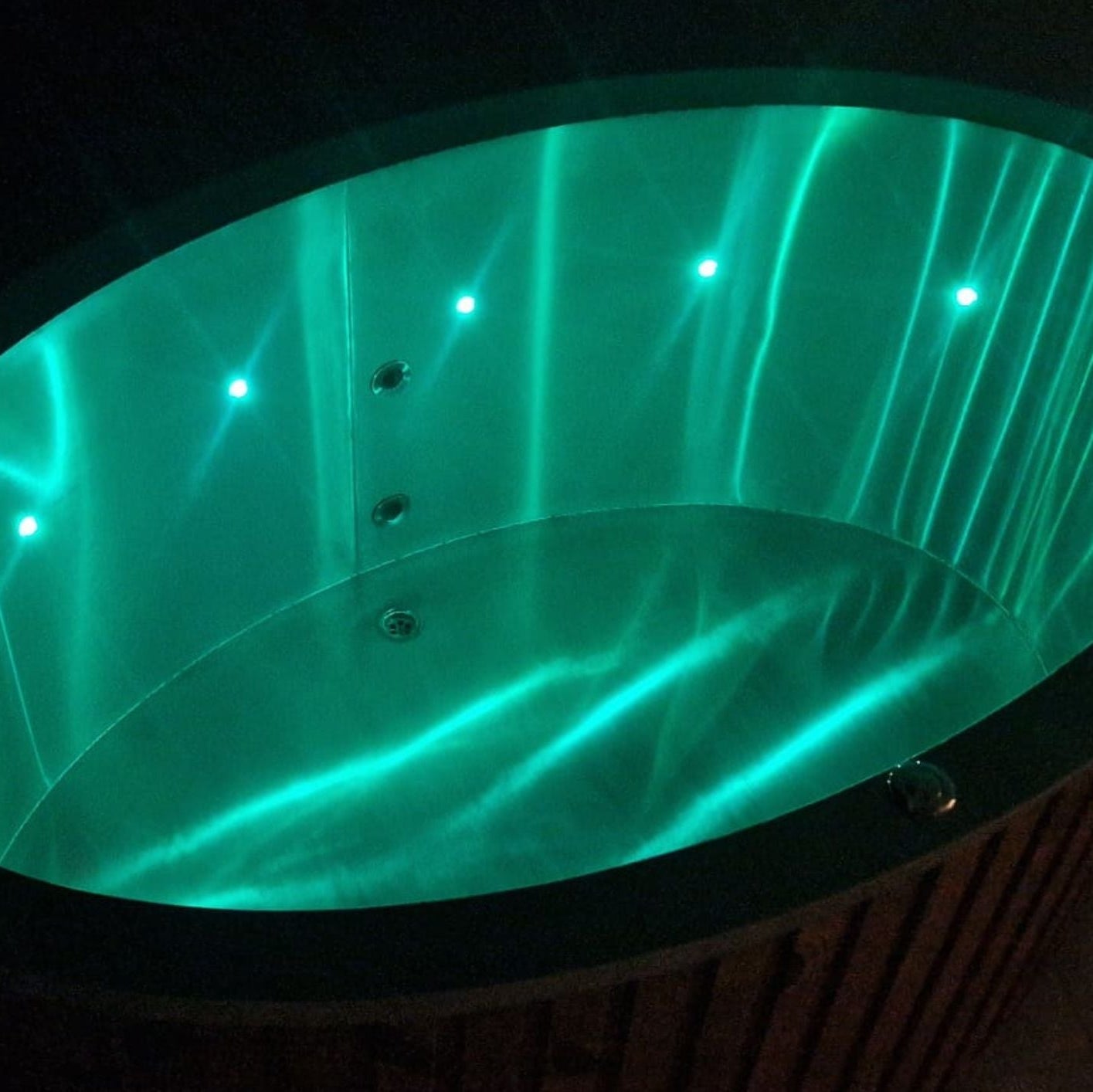 Ice tub cold plunge bath with chiller – professional recovery spa equipment